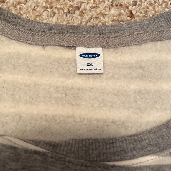 LAST CALL Women’s Gray Striped Crewneck Sweatshirt - Picture 5 of 6